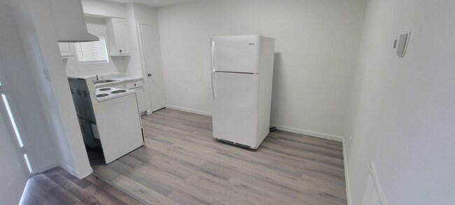 Foto del edificio - 14324 Eagle Pass St