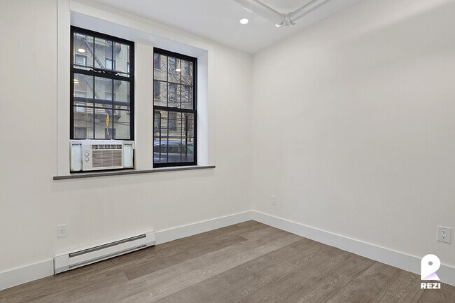 Building Photo - 36 Arden St