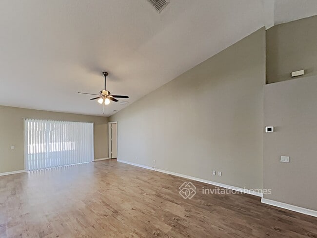 Building Photo - 29817 Morningmist Dr