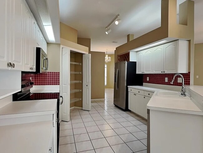 Building Photo - 3716 72nd Terrace E