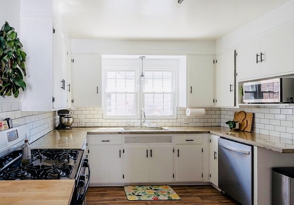 Kitchen - 508 Alger St SE