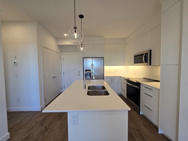 Building Photo - 63 Corner Glen Crois. NE