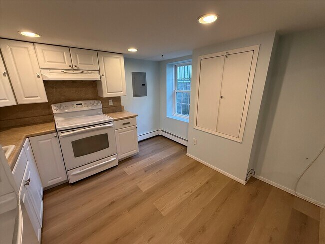 Foto del edificio - 273 Robinson Ave