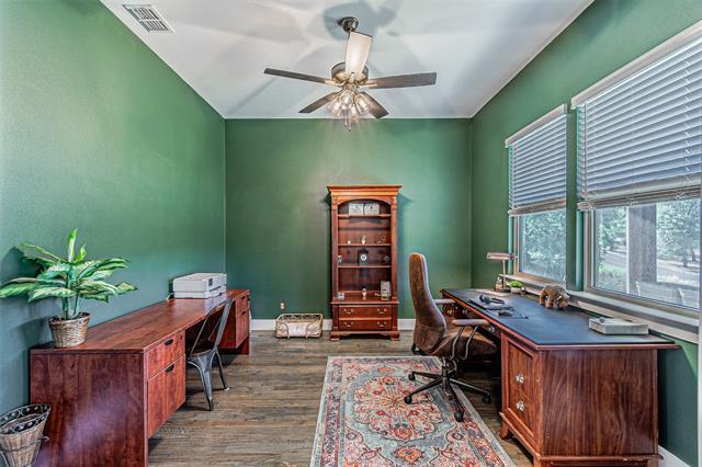 Building Photo - 204 Grace Ct