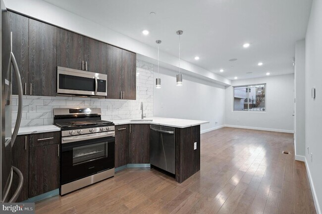 Foto del edificio - 2249 N Franklin St