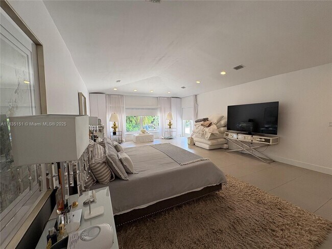 Foto del edificio - 323 Caribbean Rd