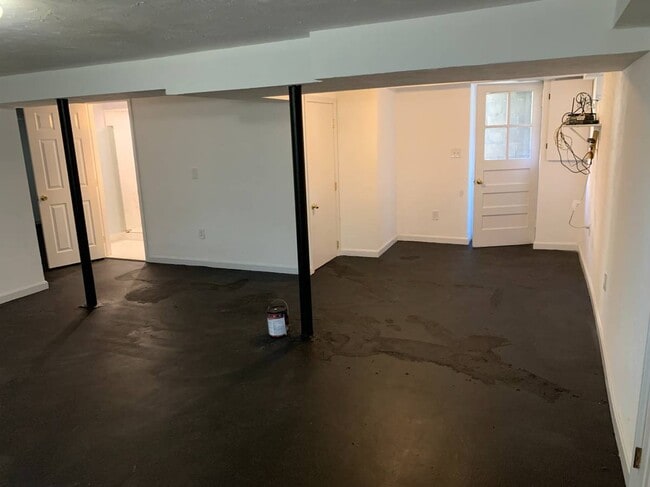 Building Photo - 14 Hardy St