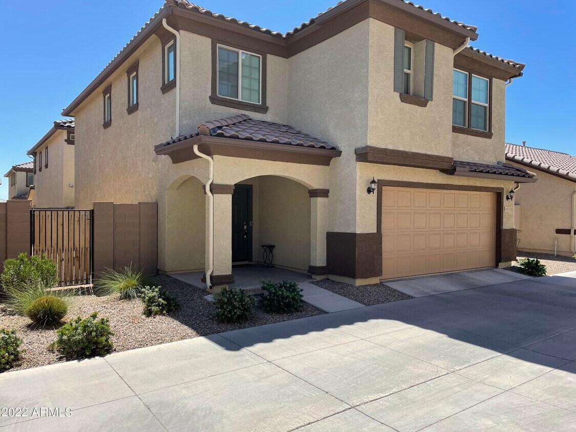 Foto principal - 16623 W Culver St