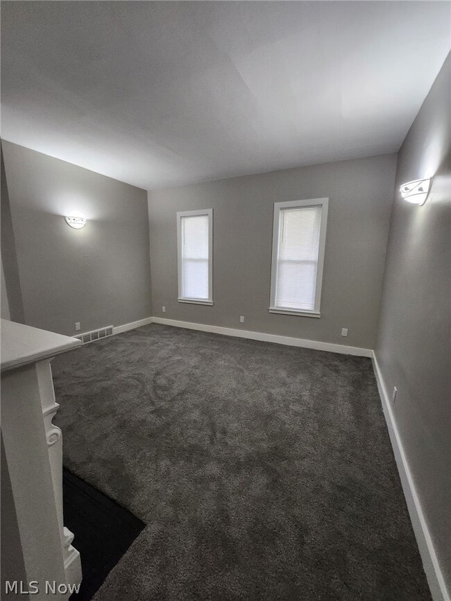 Building Photo - 2030 W 81st St