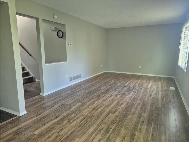 Foto del edificio - 22 Partridgeberry Way