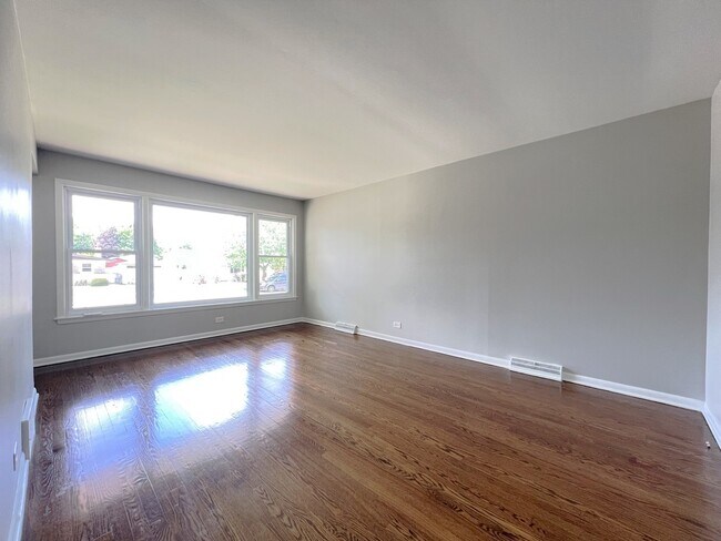 Sala de estar - 14325 Karlov Ave