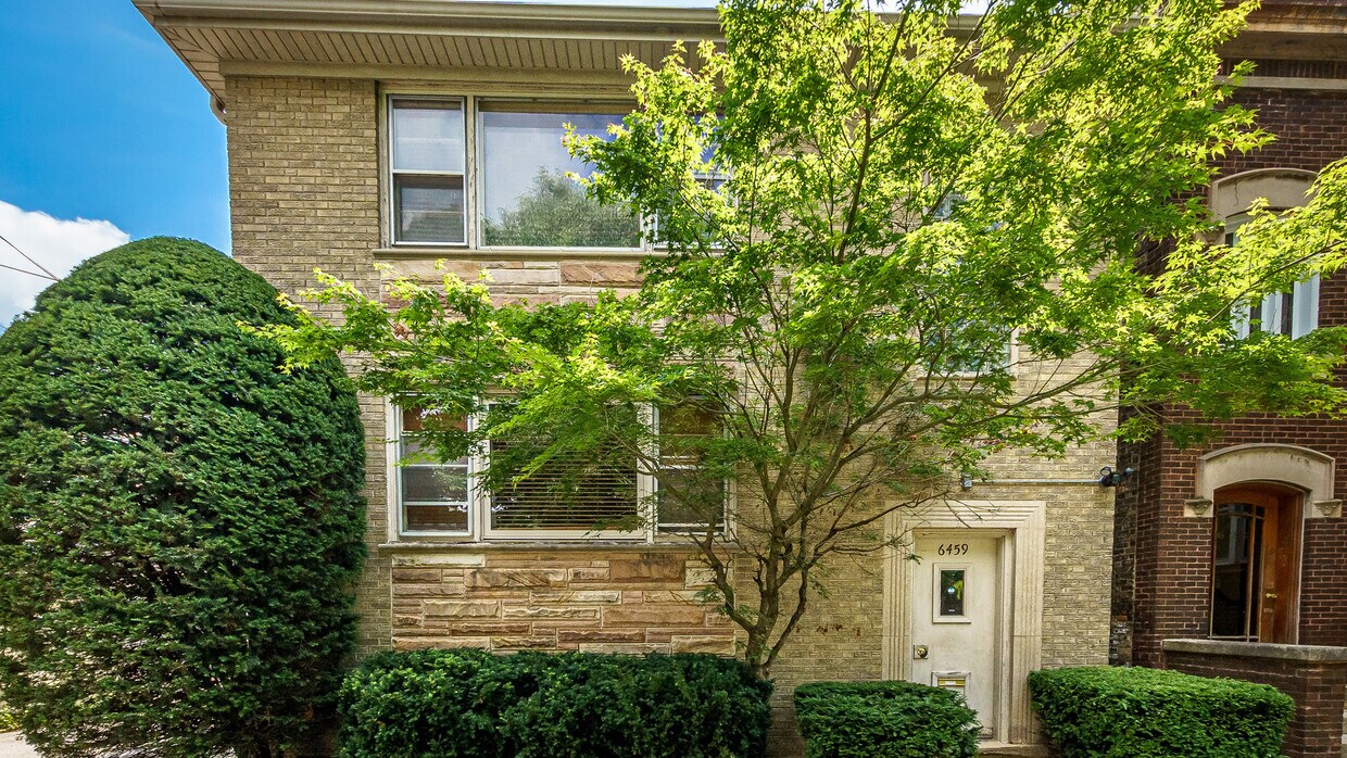 Photo - 6459 N Wayne Ave (Chicago, IL)