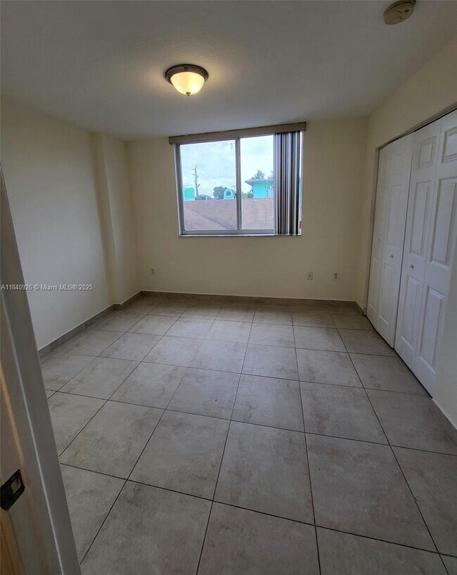 Foto del edificio - 2647 NW 25th Ave