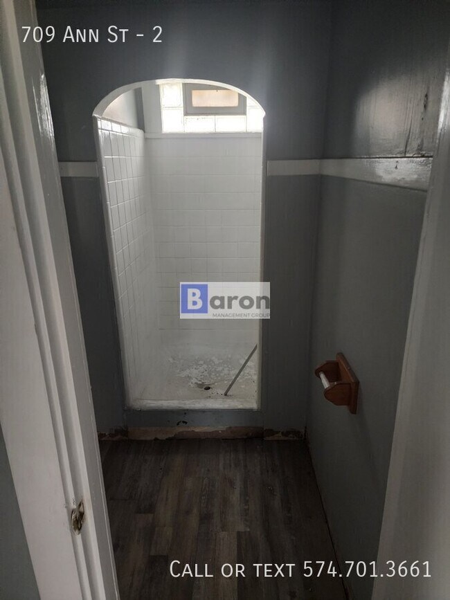 Foto del edificio - 709 Ann St