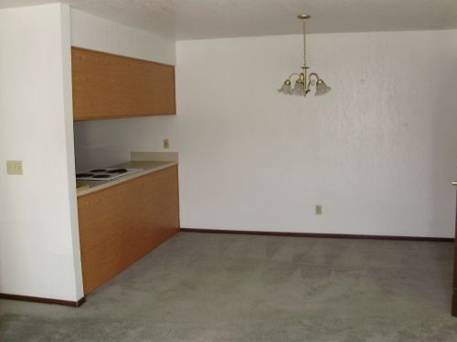 Building Photo - 2 br, 1 bath Apartment - Riverview Apartments