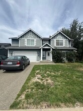 Building Photo - 2007 Clearview Dr