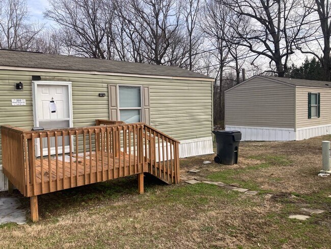 Foto del edificio - 203 Pecan Grove Cir