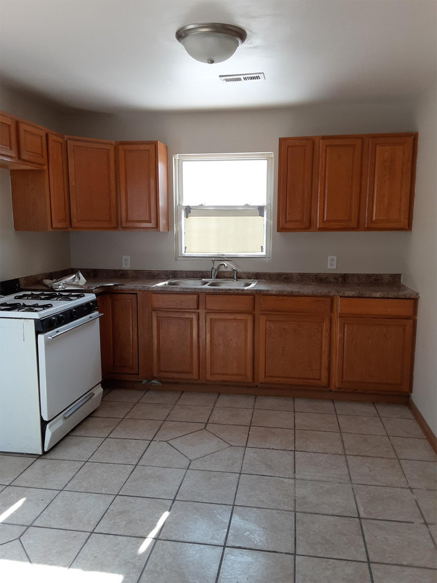 Foto del edificio - 3937 Pulaski St