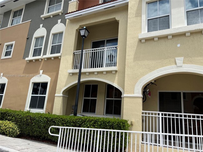 Foto del edificio - 8900 NW 107th Ct