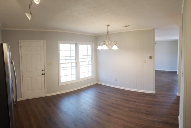 Photo - 4450 Township Dr Apartment