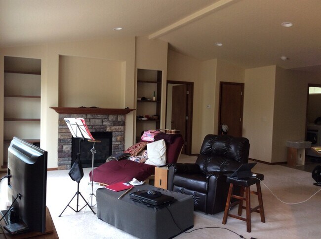 Foto del edificio - Wonderful 3 Bedroom 3 Bath Mead Area Rancher