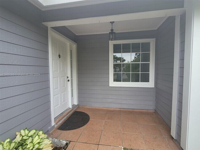 Building Photo - 10304 SW 139th Pl