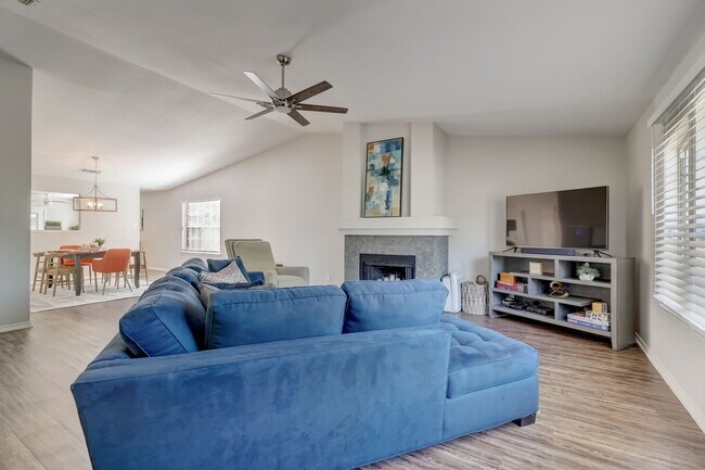 Building Photo - 5750 Cedar Cove