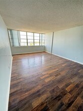 Building Photo - 2025 NE 164th St