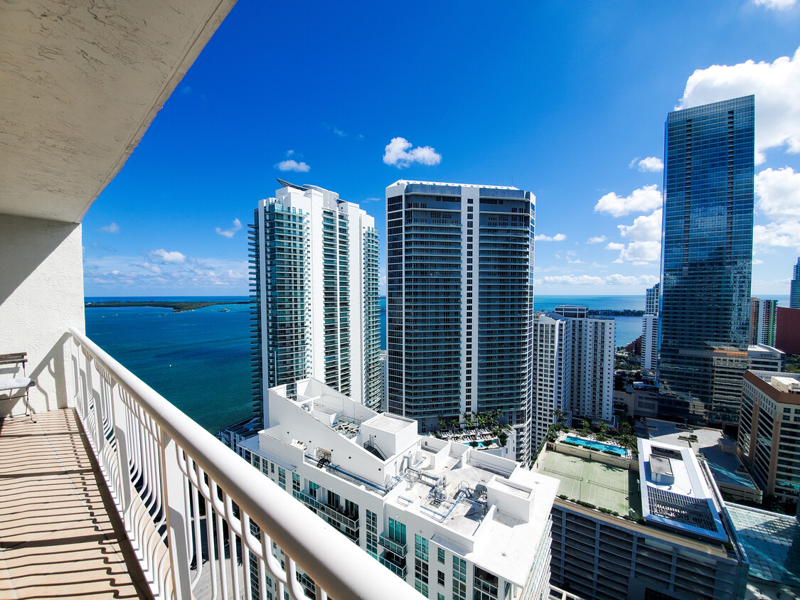 Foto principal - 1100 Brickell Bay Dr