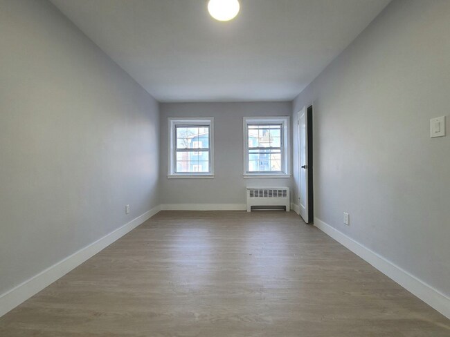 Foto del edificio - 63 Forest Hill Pkwy