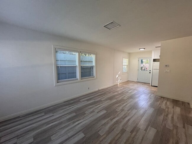 Building Photo - Charming Renovated 3-Bedroom Home in Tarza...