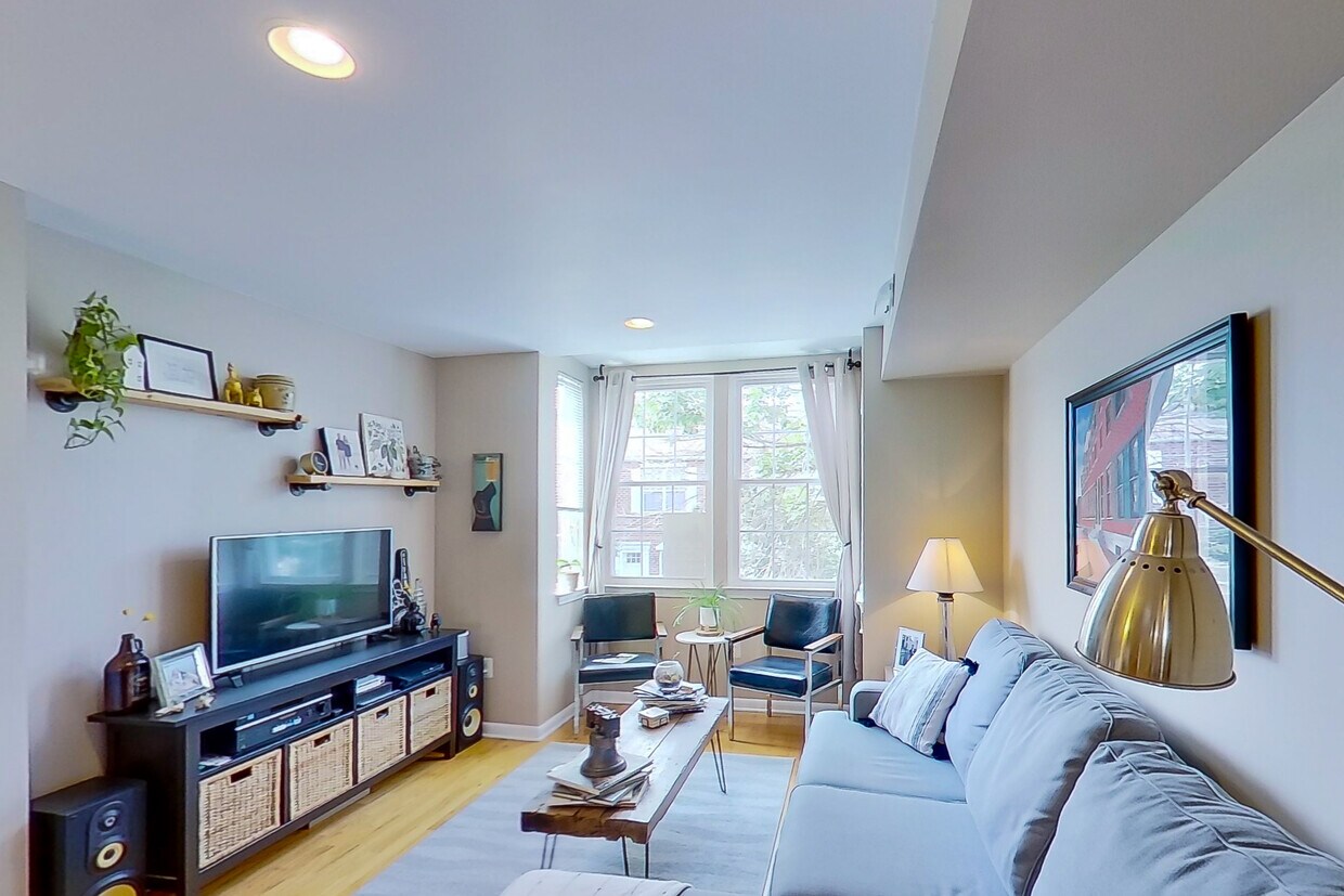 Foto principal - 800 N Lawrence St