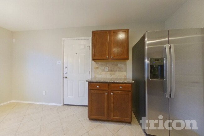 Building Photo - 10317 Fossil Valley Dr