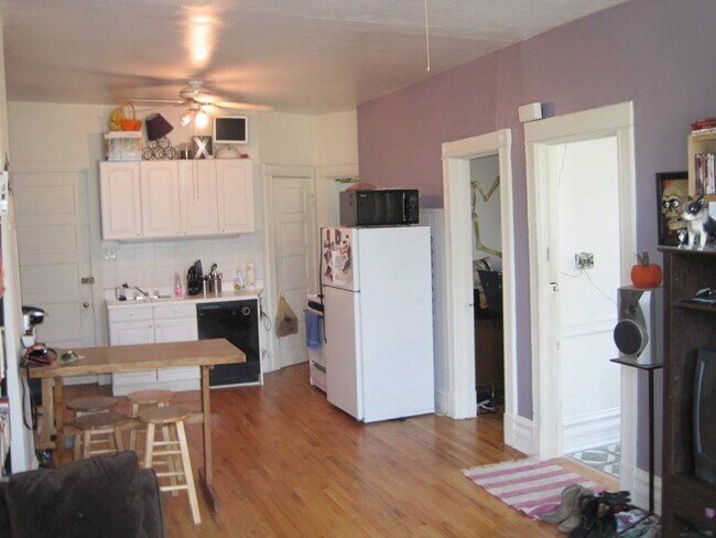 Foto del edificio - 3736 N Ashland Ave