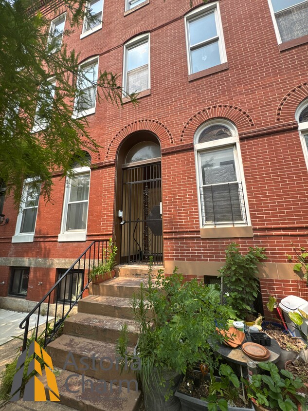 Foto principal - 1632 N Calvert St