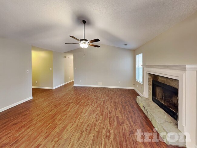 Foto del edificio - 1616 Glynn Ct