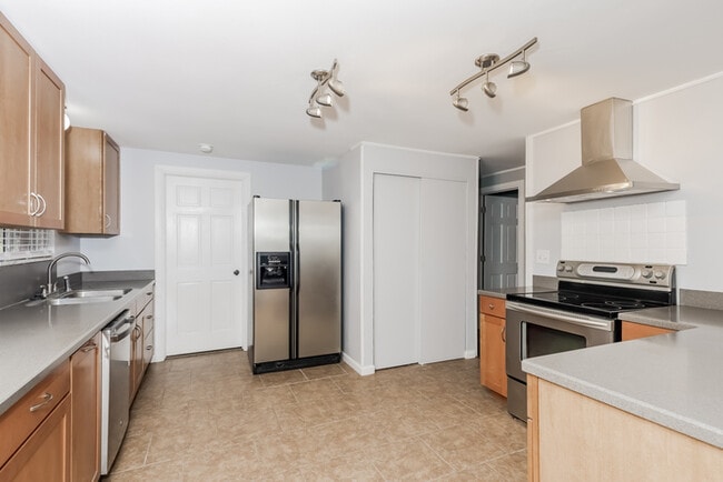 Foto del edificio - 403 Brownstone Dr