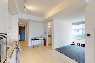 Building Photo - 18 Maitland Terrace