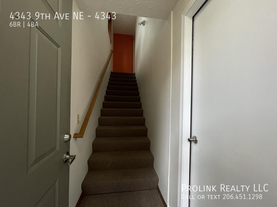 Foto del edificio - 4343 9th Ave NE