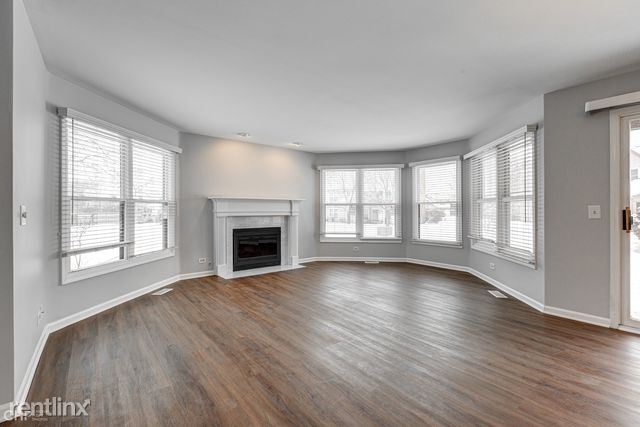 Building Photo - 341 Satinwood Ct S