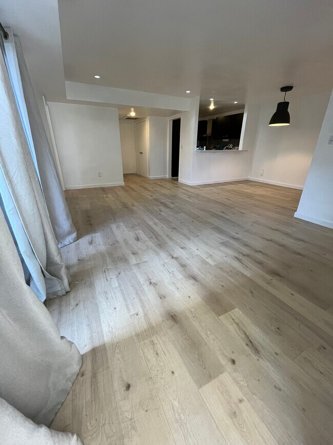 Foto del edificio - 358 S Gramercy Pl
