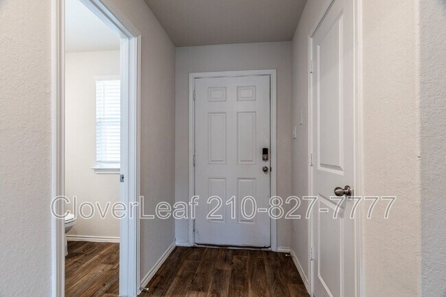 Foto del edificio - 5934 Kendall Pr