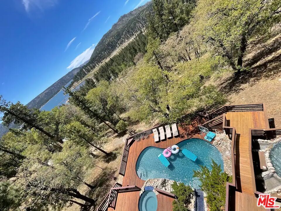 Foto principal - 978 Deer Trail Ln