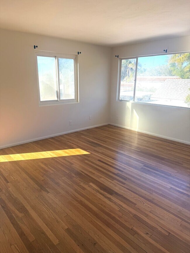 Foto del edificio - 1715 Chino St