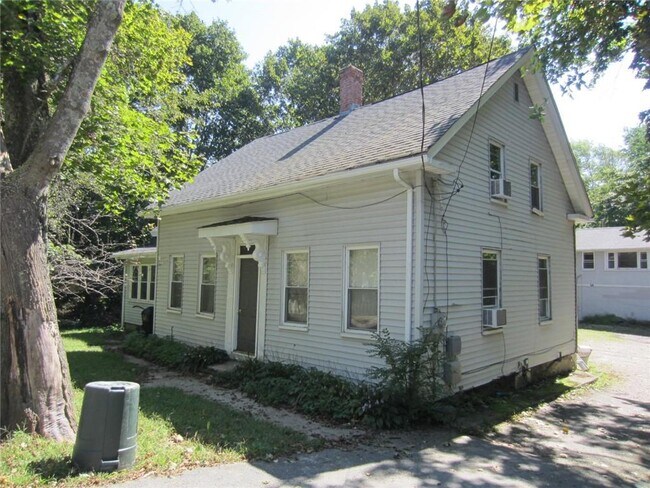 Building Photo - 2 A Plainfield Pl