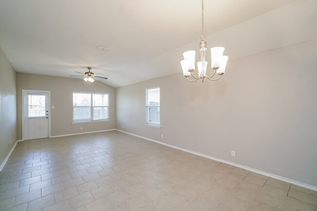 Building Photo - 15130 Cinnamon Teal