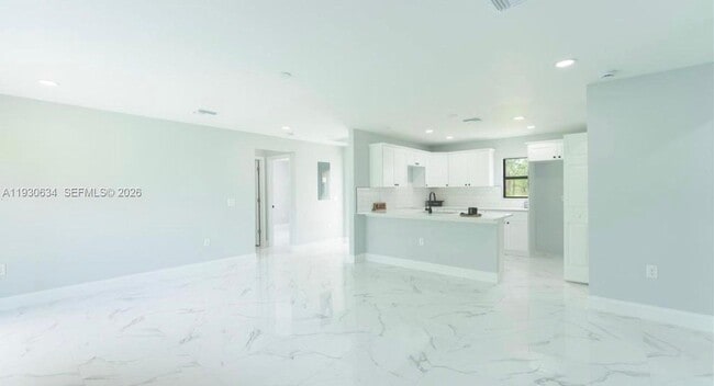 Building Photo - 761 Kirkman Ave