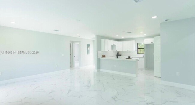 Foto del edificio - 761 Kirkman Ave