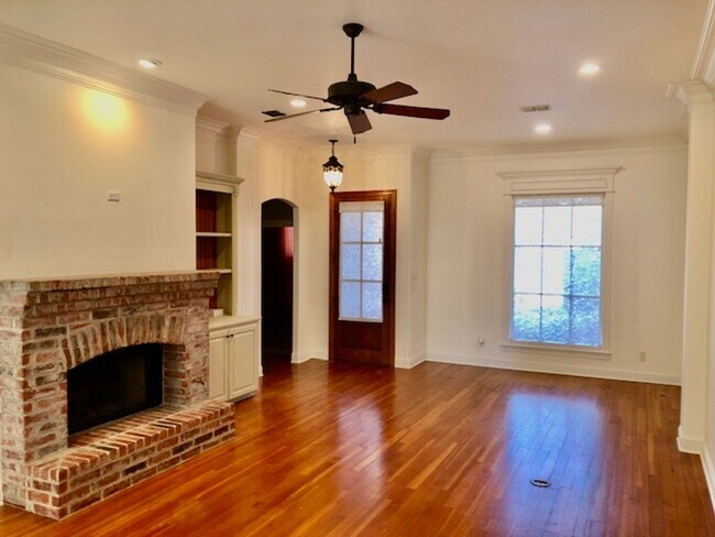 Foto del edificio - GATED NORRIS FERRY LANDING-BEAUTIFUL 4/2 HOME