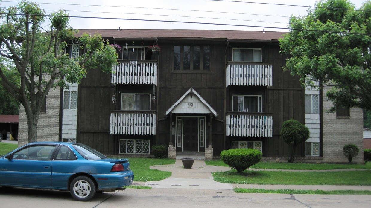 92 Palomino Dr, Weirton, WV 26062 Apartments in Weirton, WV